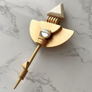 Satin Gold Metal Art Deco Brooch with Ivory Stone & Glass Cabochon